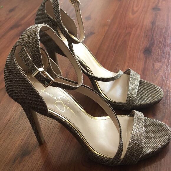 Jessica Simpson gold shimmer strap he platform heels. Size 9. - Picture 11 of 11
